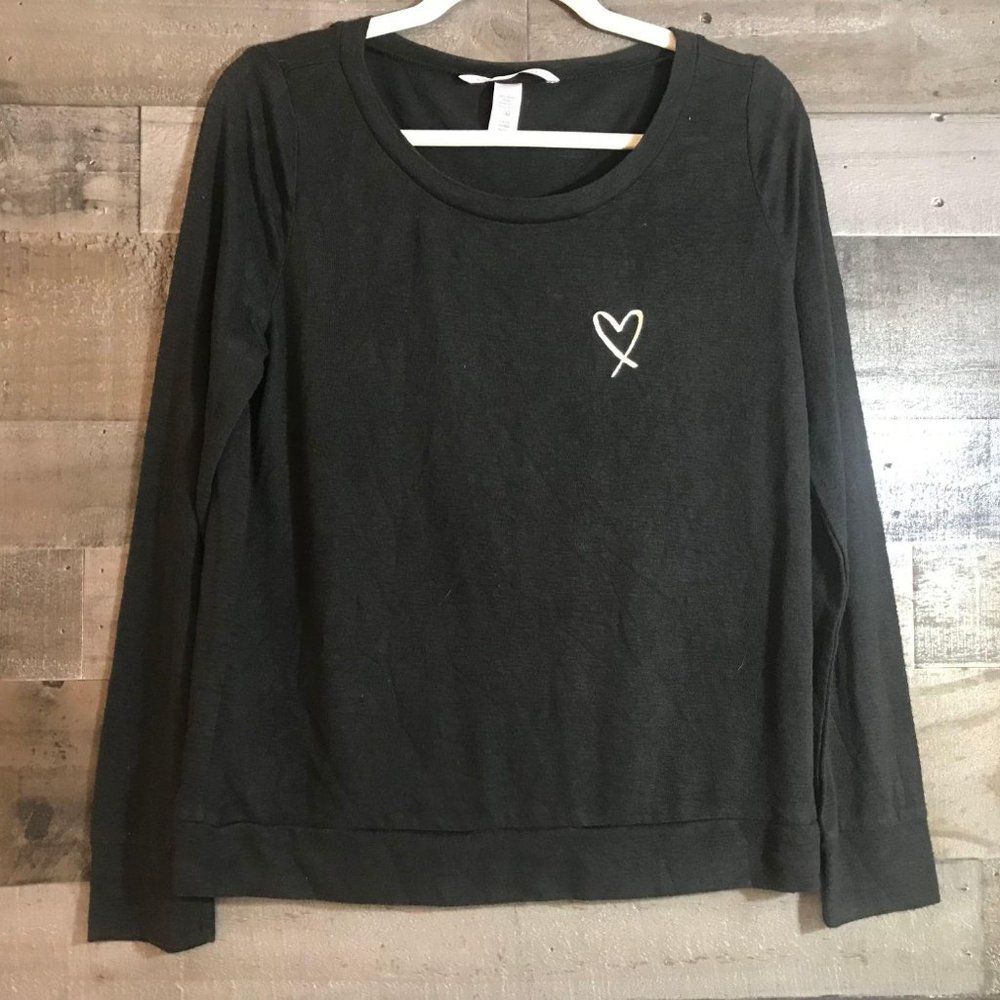 VICTORIA SECRET LONG SLEEVE TSHIRT